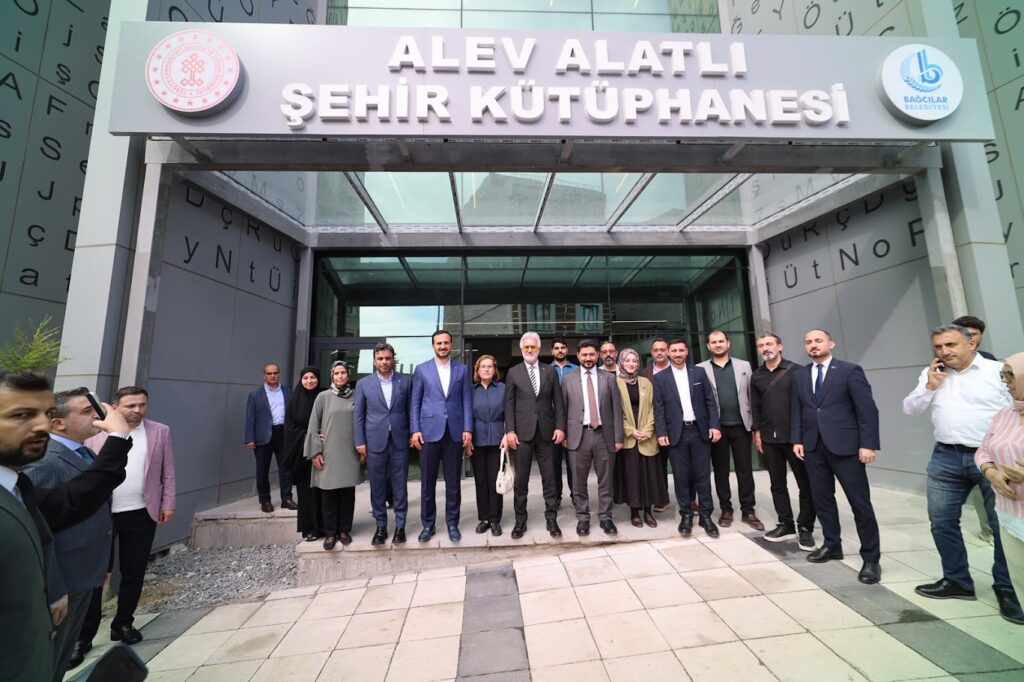Tamer Karadağlı’dan Bağcılar’da Açılacak Tiyatro Binası İçin “Süper” Yorumu